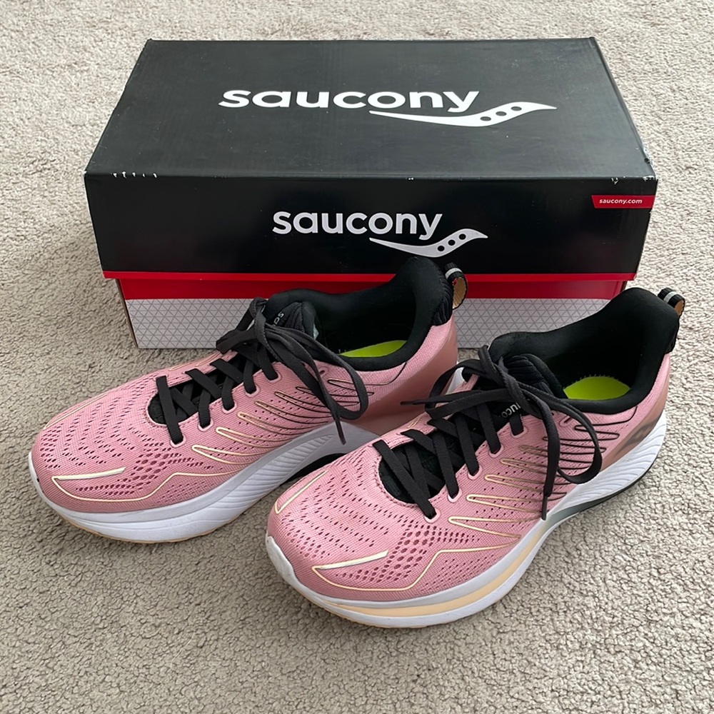 Saucony Endorphin Shift Shoe Size 8.5